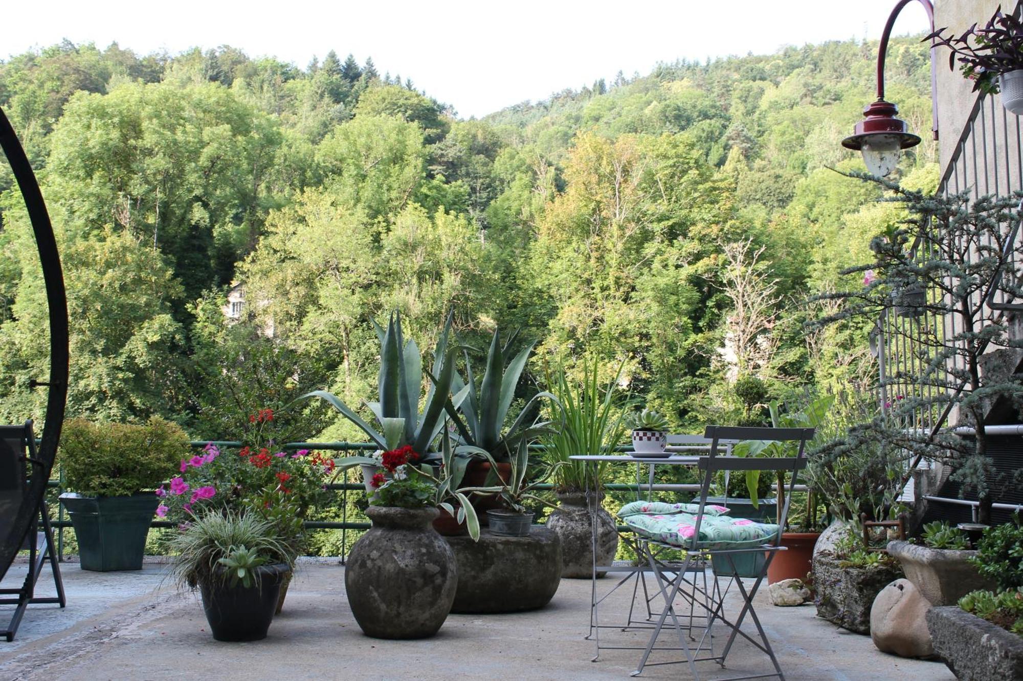 Chambre Bounty, B&B, Cuisine Privee, Lit Queen Size, Terrasse, Parking, Garage Olliergues Εξωτερικό φωτογραφία