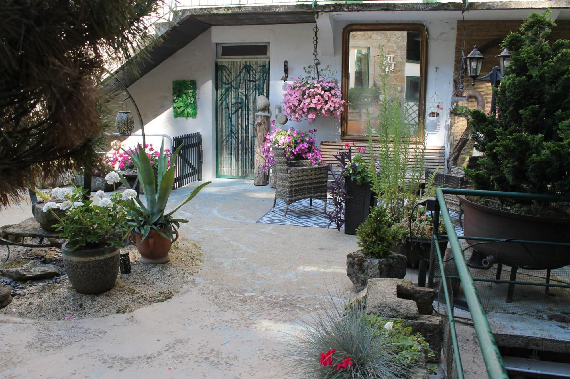 Chambre Bounty, B&B, Cuisine Privee, Lit Queen Size, Terrasse, Parking, Garage Olliergues Εξωτερικό φωτογραφία