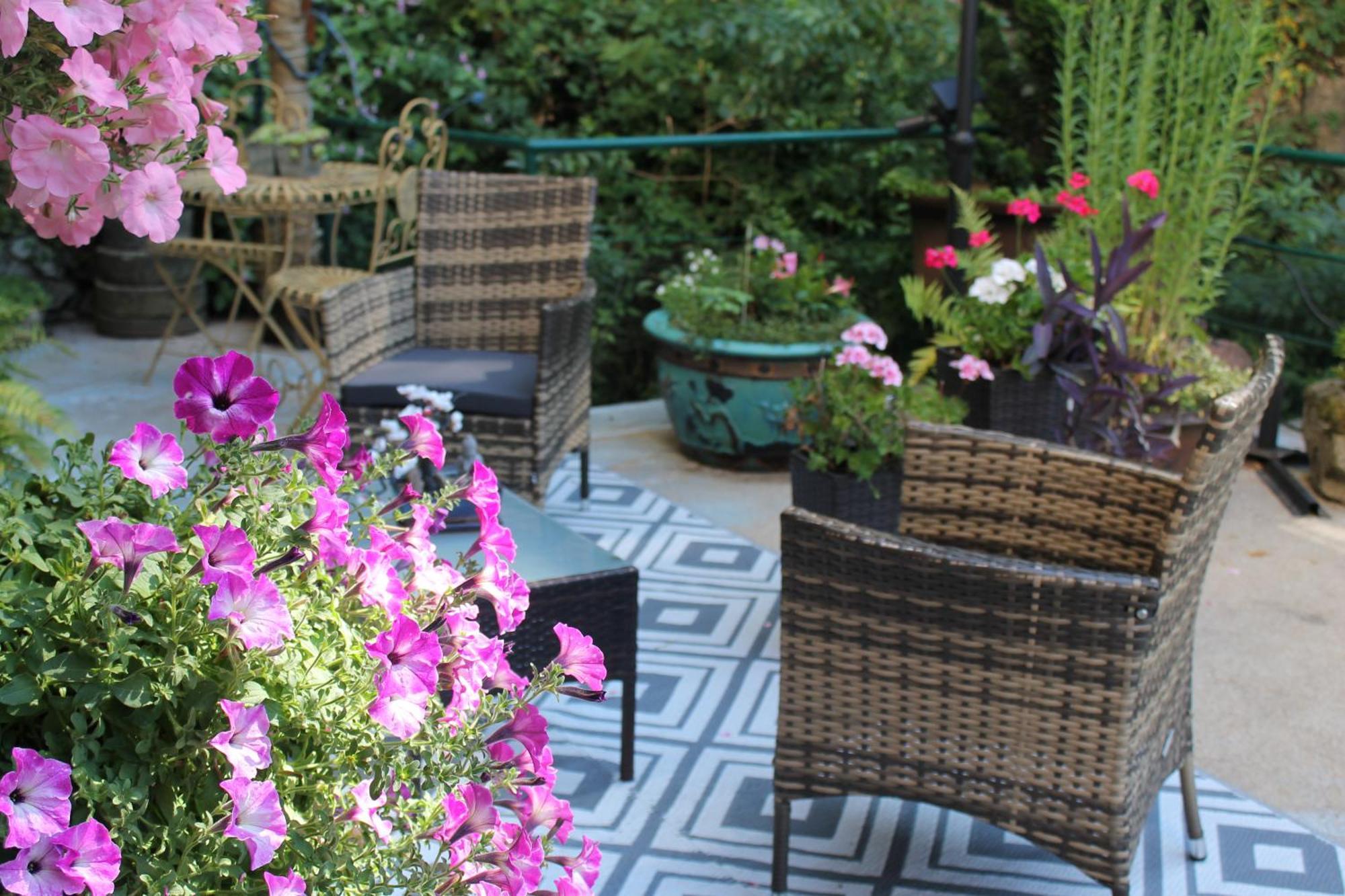 Chambre Bounty, B&B, Cuisine Privee, Lit Queen Size, Terrasse, Parking, Garage Olliergues Εξωτερικό φωτογραφία