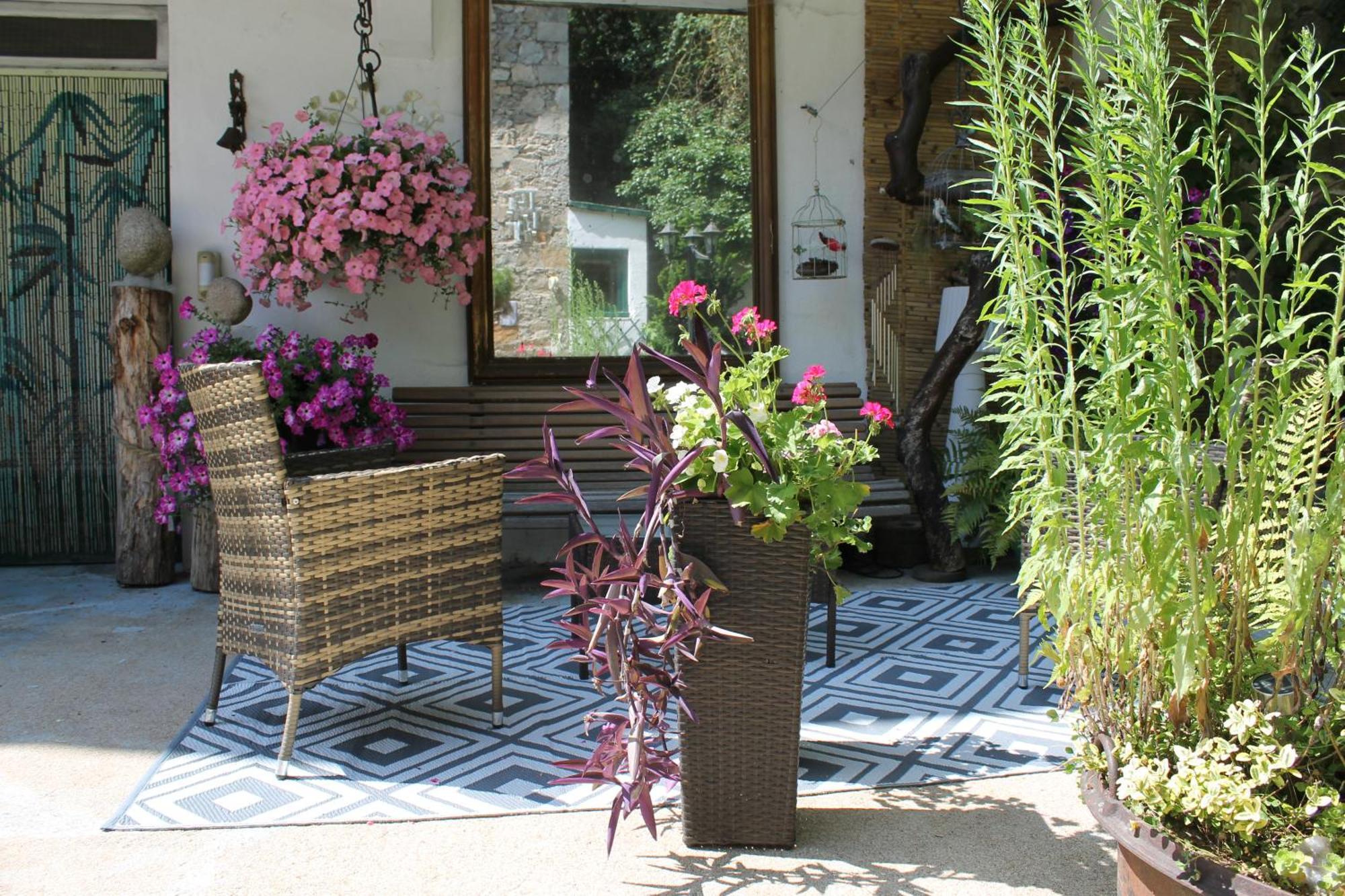 Chambre Bounty, B&B, Cuisine Privee, Lit Queen Size, Terrasse, Parking, Garage Olliergues Εξωτερικό φωτογραφία