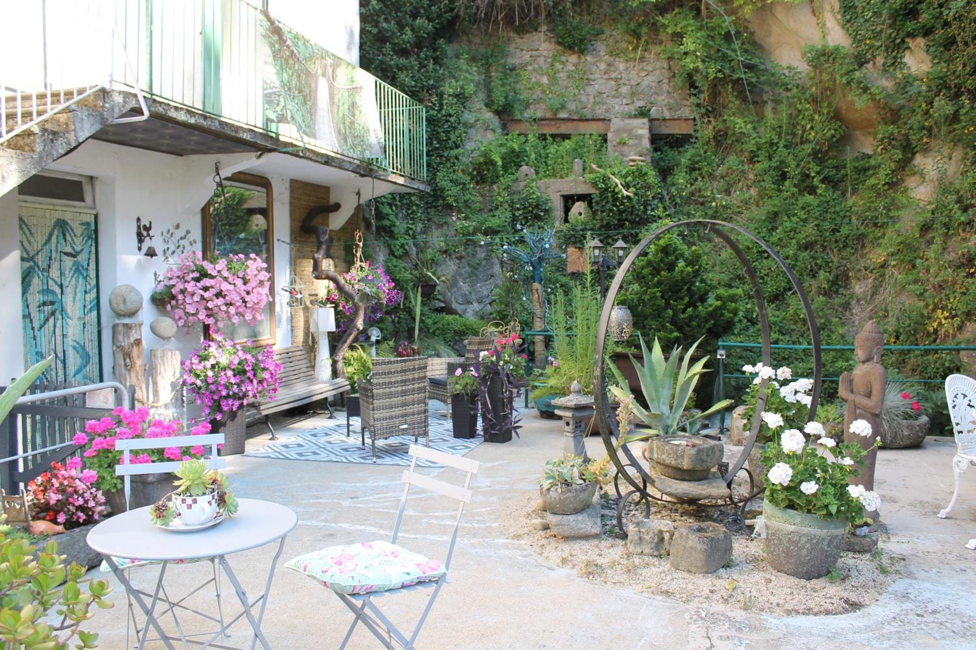 Chambre Bounty, B&B, Cuisine Privee, Lit Queen Size, Terrasse, Parking, Garage Olliergues Εξωτερικό φωτογραφία