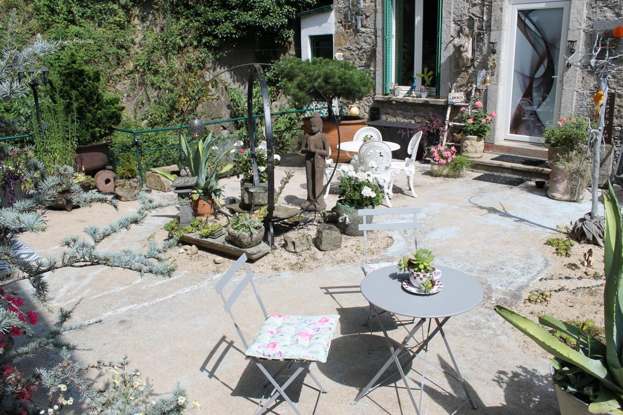 Chambre Bounty, B&B, Cuisine Privee, Lit Queen Size, Terrasse, Parking, Garage Olliergues Εξωτερικό φωτογραφία