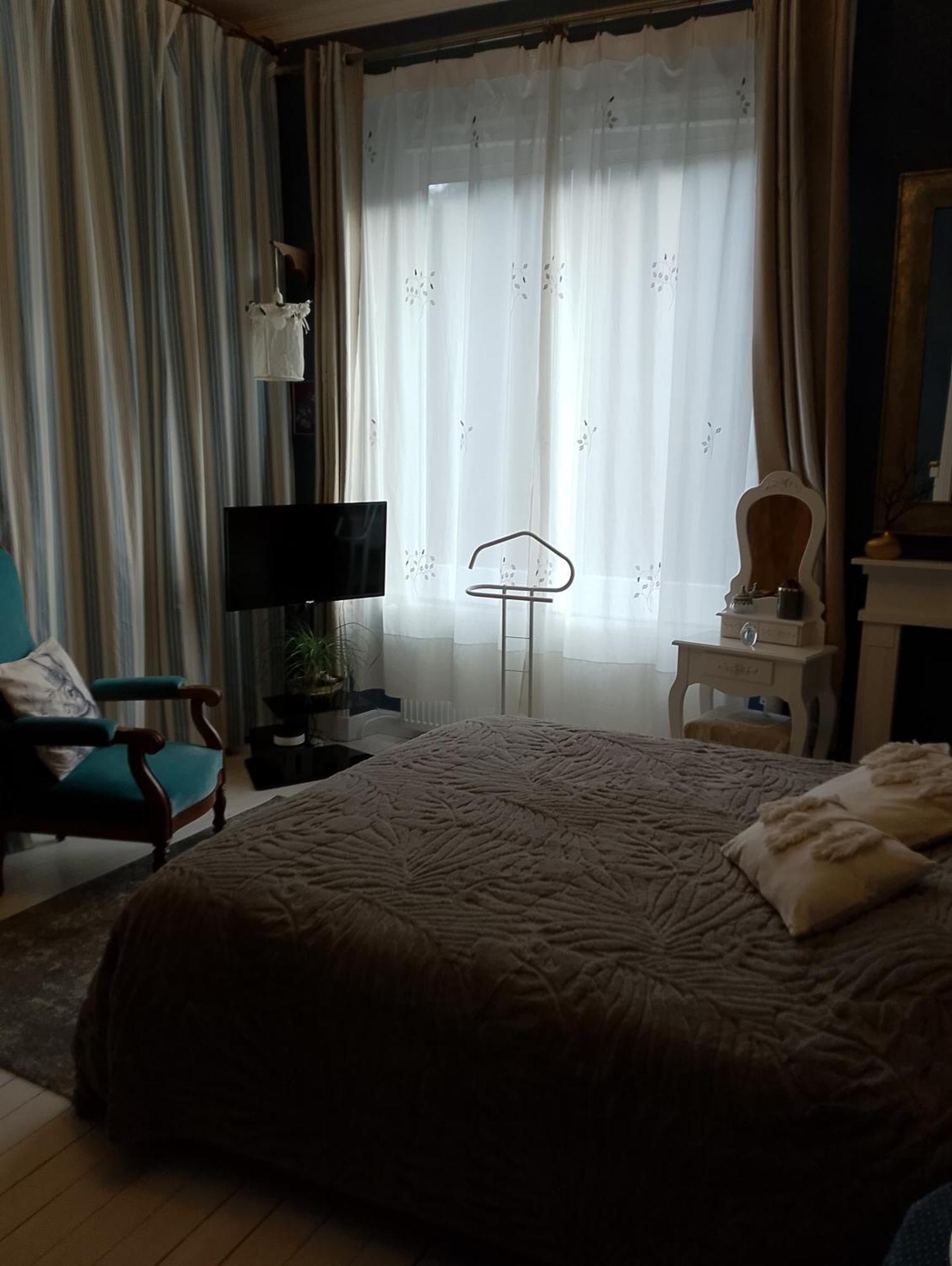 Chambre Bounty, B&B, Cuisine Privee, Lit Queen Size, Terrasse, Parking, Garage Olliergues Εξωτερικό φωτογραφία