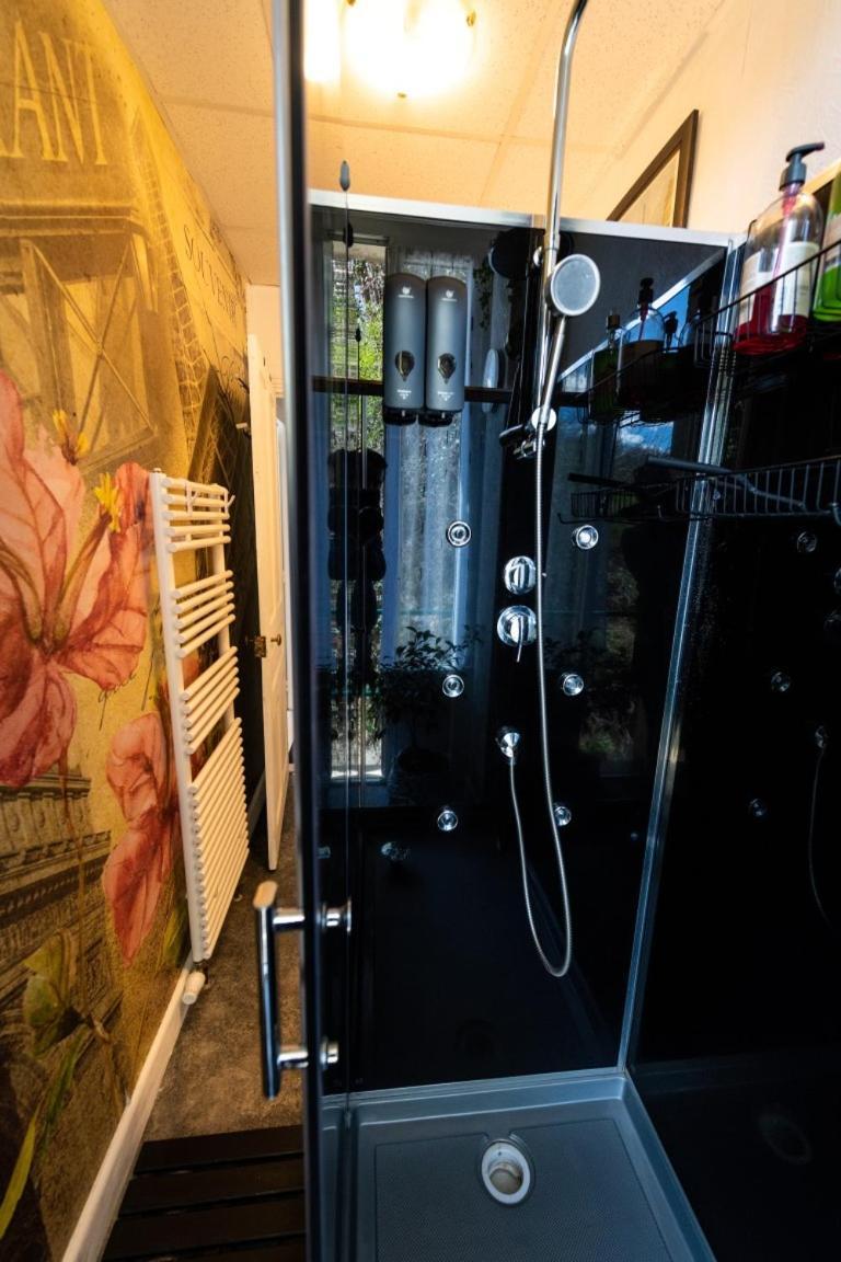 Chambre Bounty, B&B, Cuisine Privee, Lit Queen Size, Terrasse, Parking, Garage Olliergues Εξωτερικό φωτογραφία